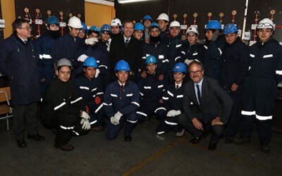 homeMinistro Varela y presidente de la SOFOFA visitan el Liceo Industrial Vicente Pérez Rosales