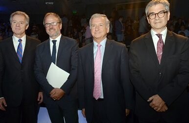 homeMinistro de Hacienda y Presidente del Banco Central analizan proyecciones económicas 2019 en SOFOFA