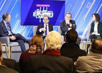 homeCiclo de Diálogo SOFOFA comenzó con una visión crítica del proceso de formulación de políticas públicas