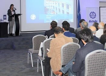 homeSOFOFA, ASINDA y Banco Central presentaron proyecciones económicas para Chile y la región de Arica y Parinacota