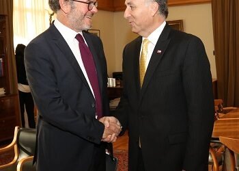 homeConsejo Empresarial de la Alianza del Pacífico, presidido por Bernardo Larraín y con sus nuevas integrantes Paola Cúneo y Francisca Junemann, se reunió con el Canciller Ribera previo a la cumbre de Alianza del Pacífico en Lima