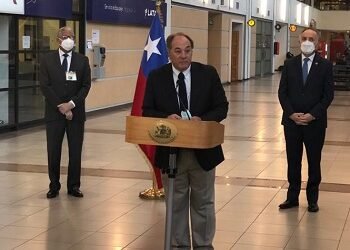 homeCon destino a República Dominicana se iniciaron los vuelos humanitarios aportados por Fondo empresarial “Siempre por Chile”